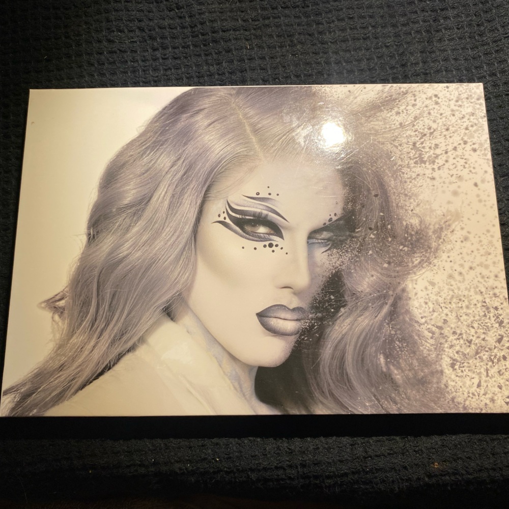 Jeffree Star Cremated Palette